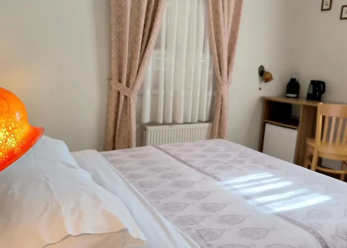 Venetula's - Varvara